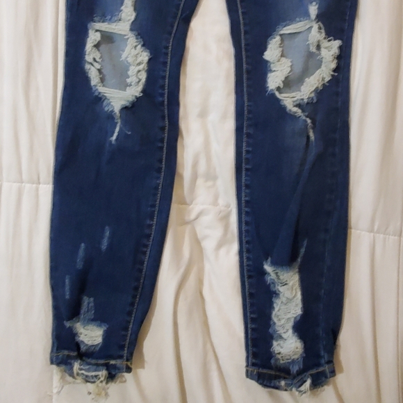 Cello distressed denim jeans - size 9 - Picture 2 of 8